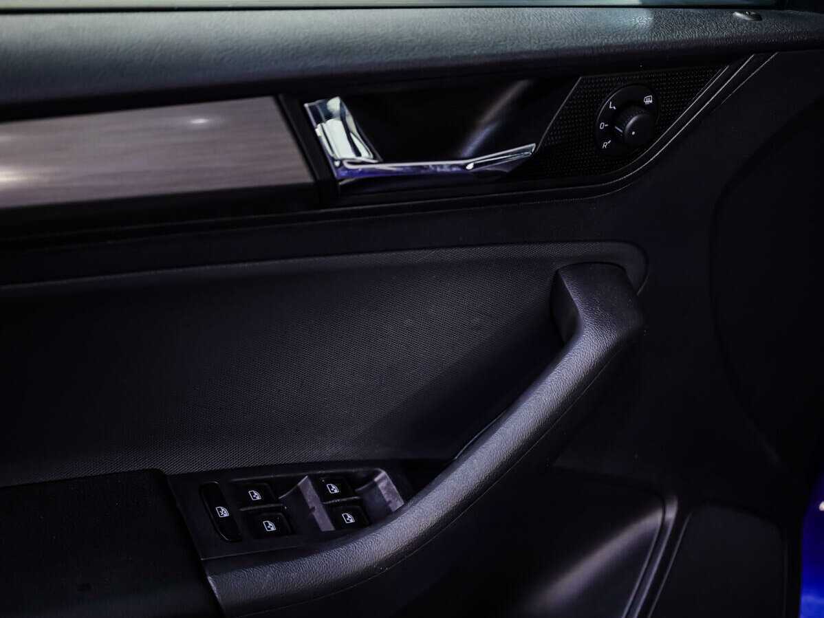 Купить Skoda Rapid с пробегом. Фото: #17