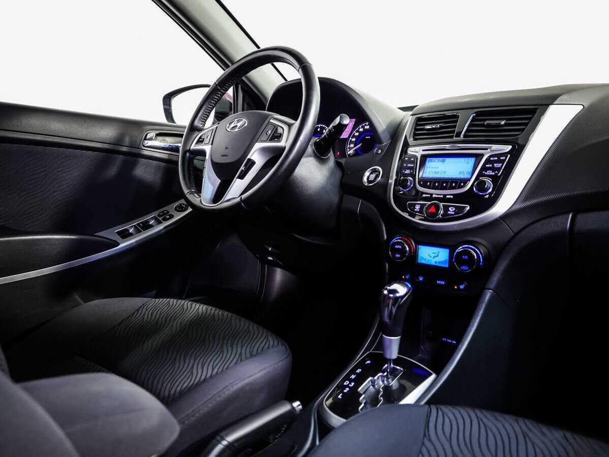 Купить Hyundai Solaris с пробегом. Фото: #7