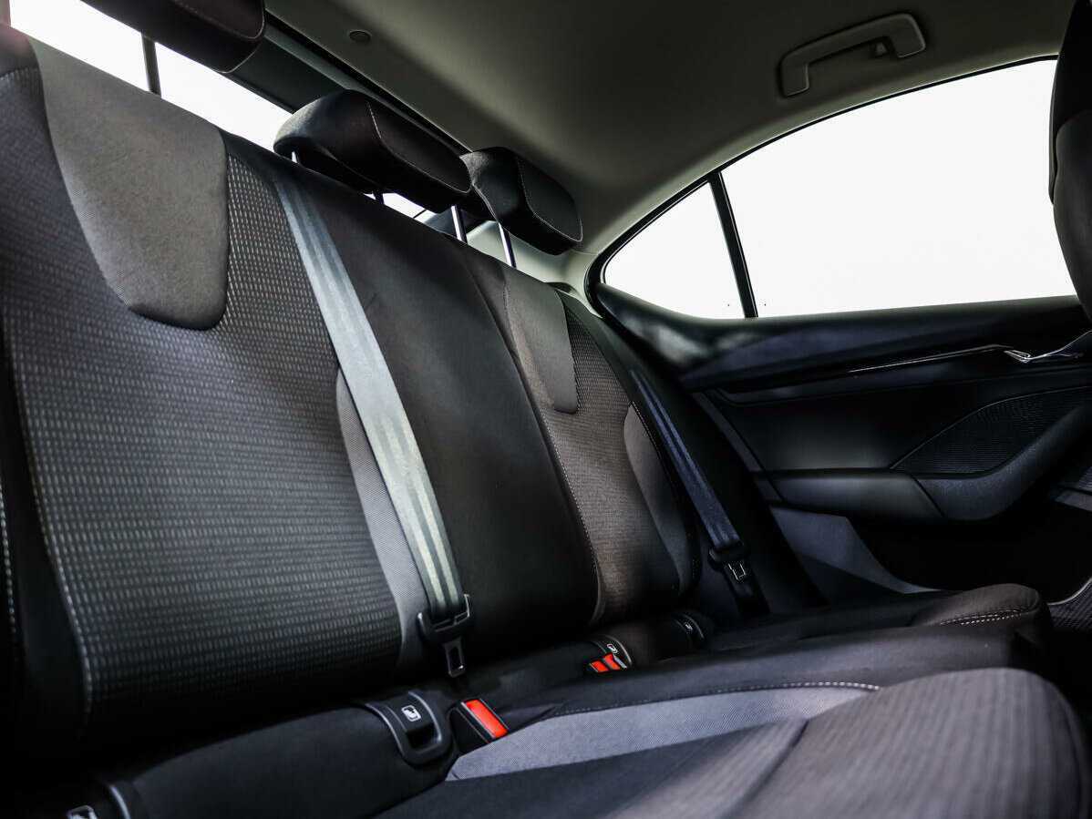 Купить Skoda Octavia с пробегом. Фото: #11