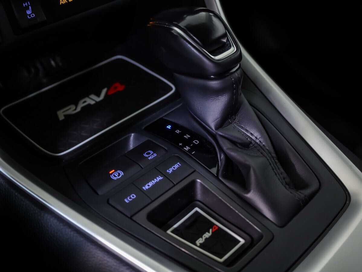 Купить Toyota RAV4 с пробегом. Фото: #10