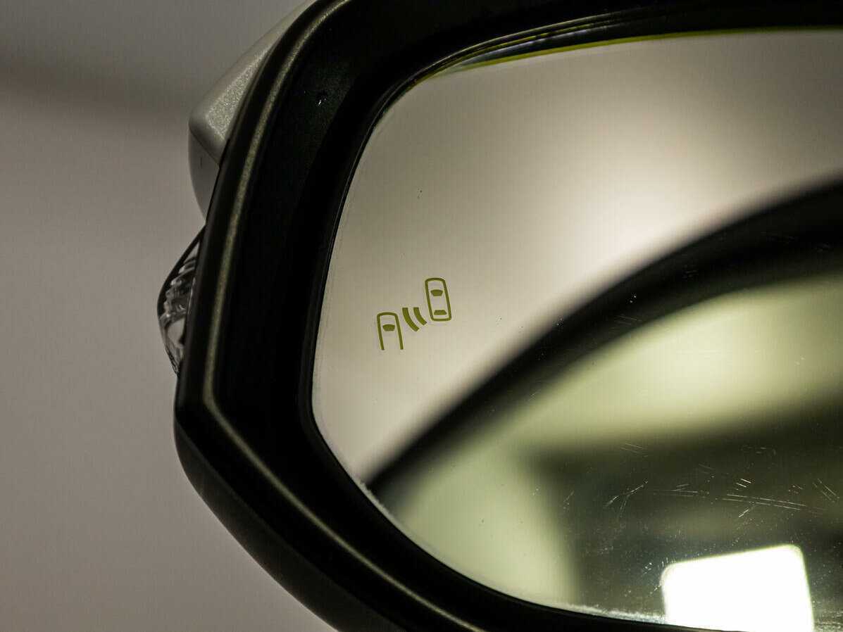 Купить Toyota RAV4 с пробегом. Фото: #23