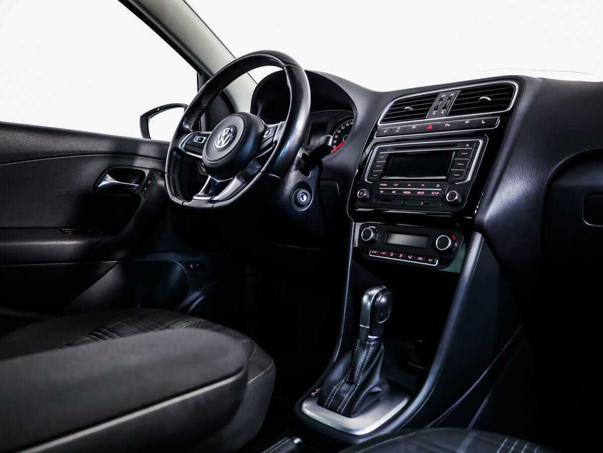 Купить Volkswagen Polo с пробегом. Фото: #7