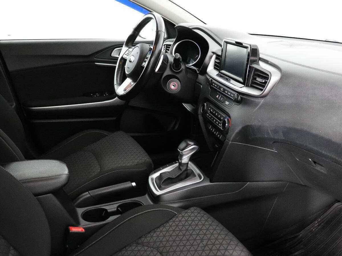 Купить Kia Ceed с пробегом. Фото: #8
