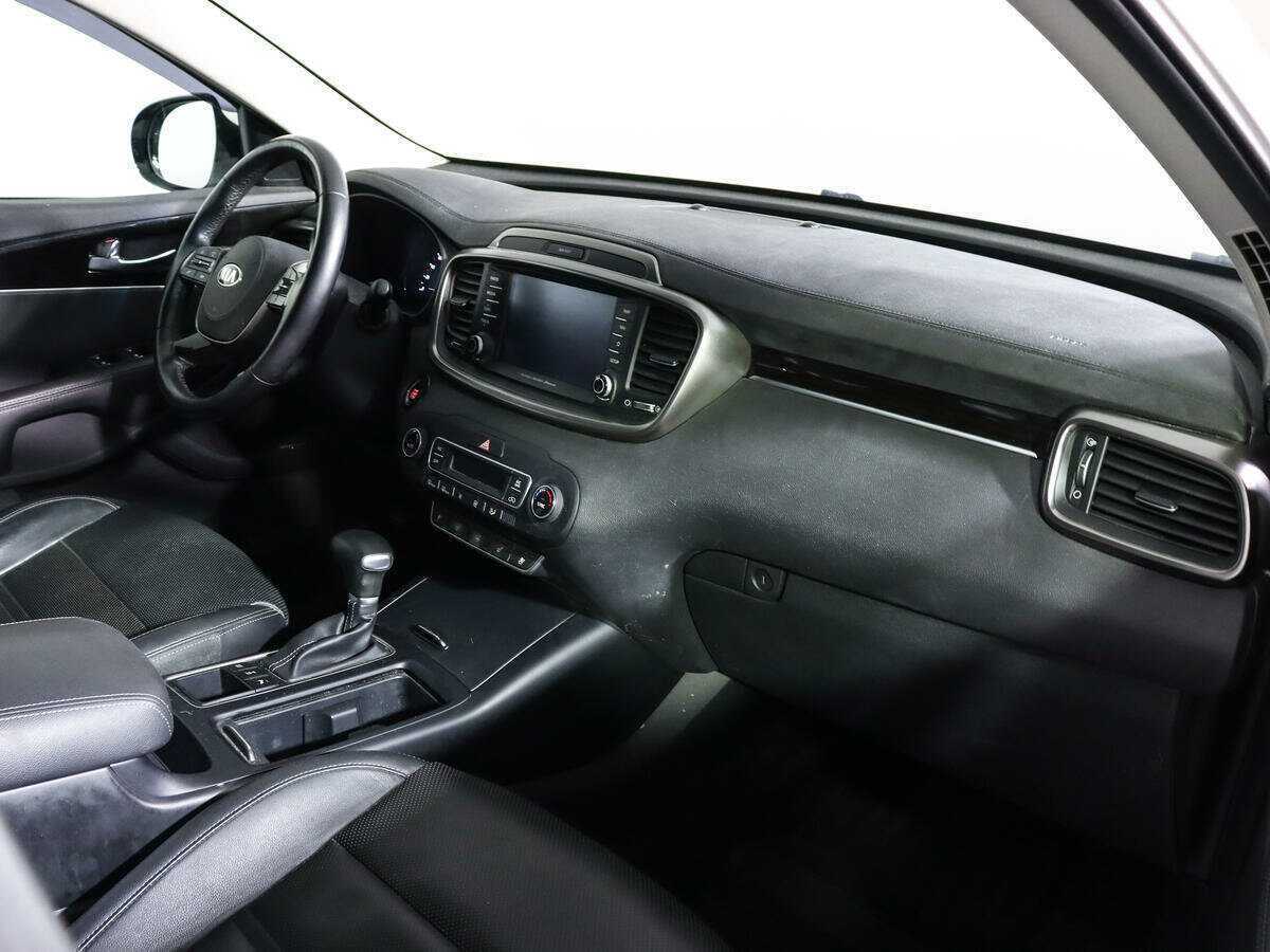 Купить Kia Sorento с пробегом. Фото: #9
