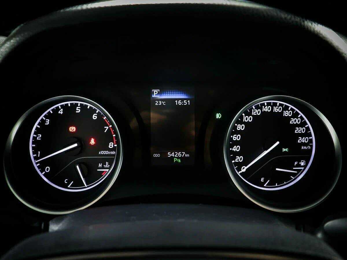 Купить Toyota Camry с пробегом. Фото: #9