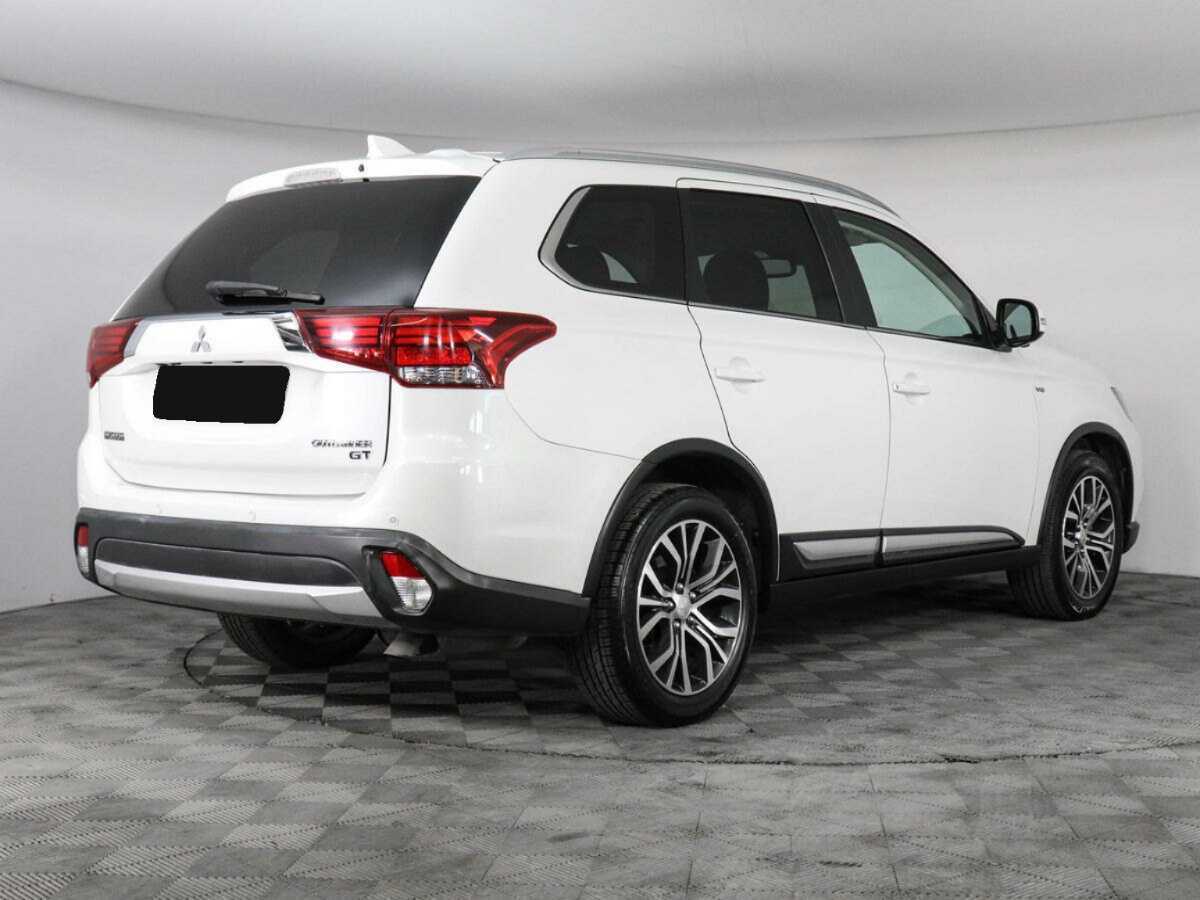 Купить Mitsubishi Outlander с пробегом. Фото: #4