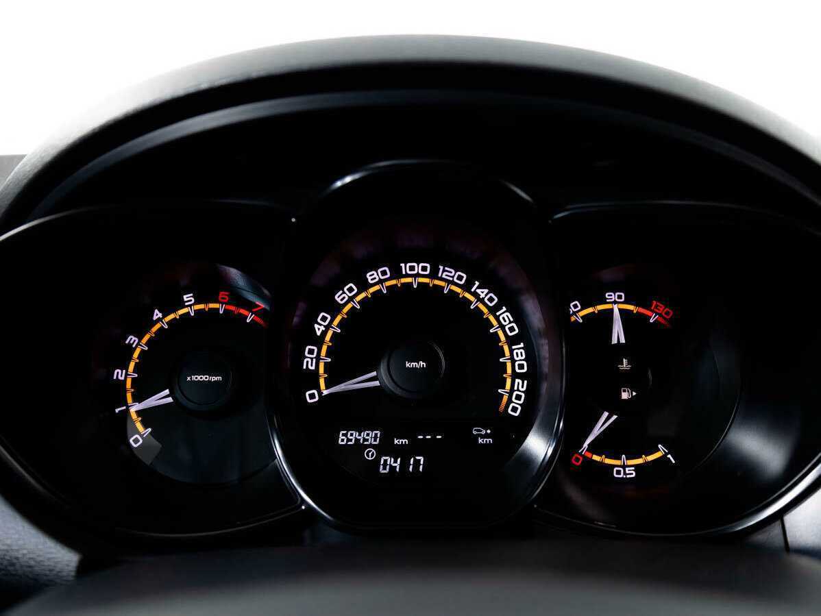 Купить Lada (ВАЗ) Vesta с пробегом. Фото: #11