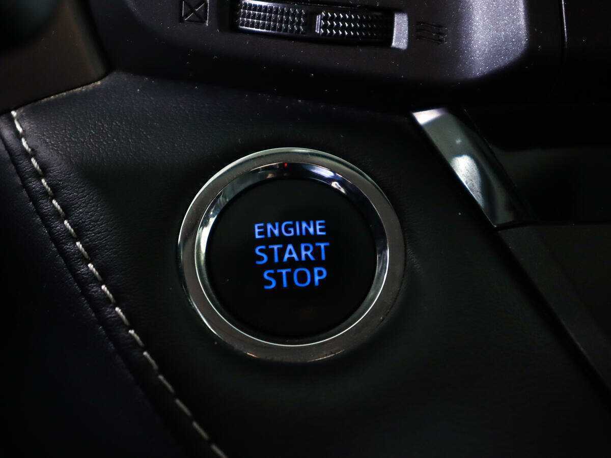 Купить Toyota RAV4 с пробегом. Фото: #17