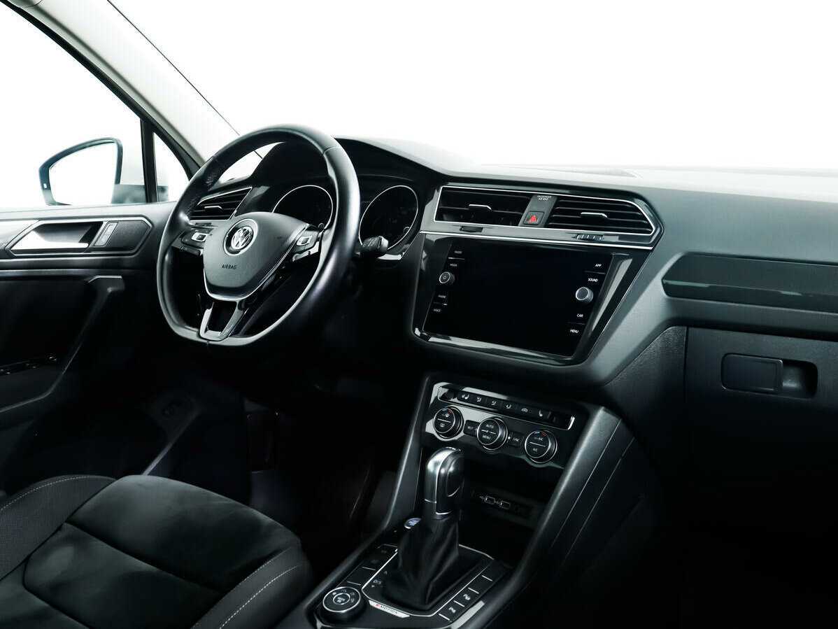 Купить Volkswagen Tiguan с пробегом. Фото: #8