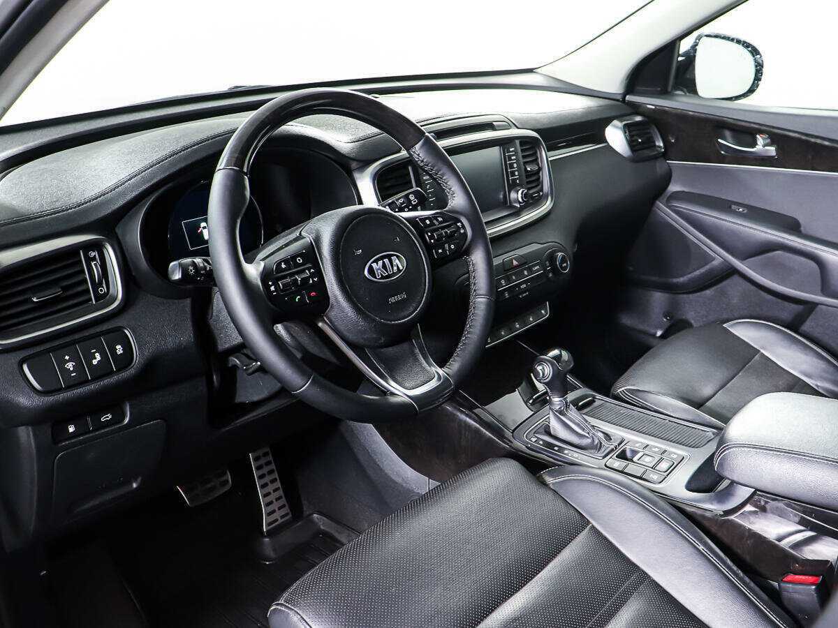 Купить Kia Sorento с пробегом. Фото: #13