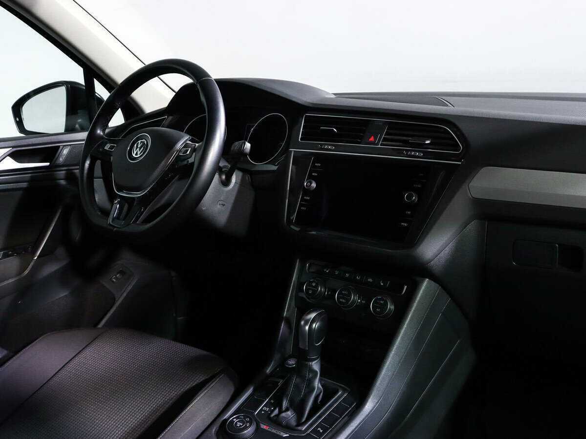 Купить Volkswagen Tiguan с пробегом. Фото: #6