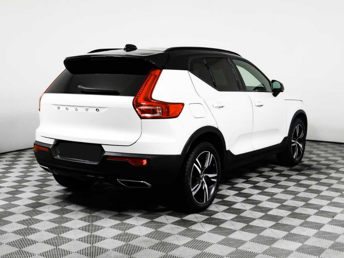 Купить Volvo XC40 с пробегом. Фото: #3