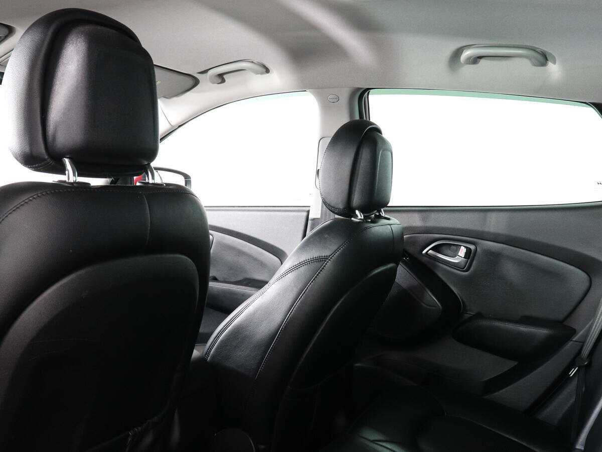 Купить Hyundai ix35 с пробегом. Фото: #11