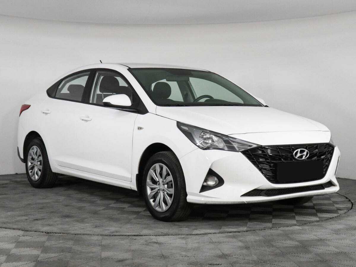 Купить Hyundai Solaris с пробегом. Фото: #2