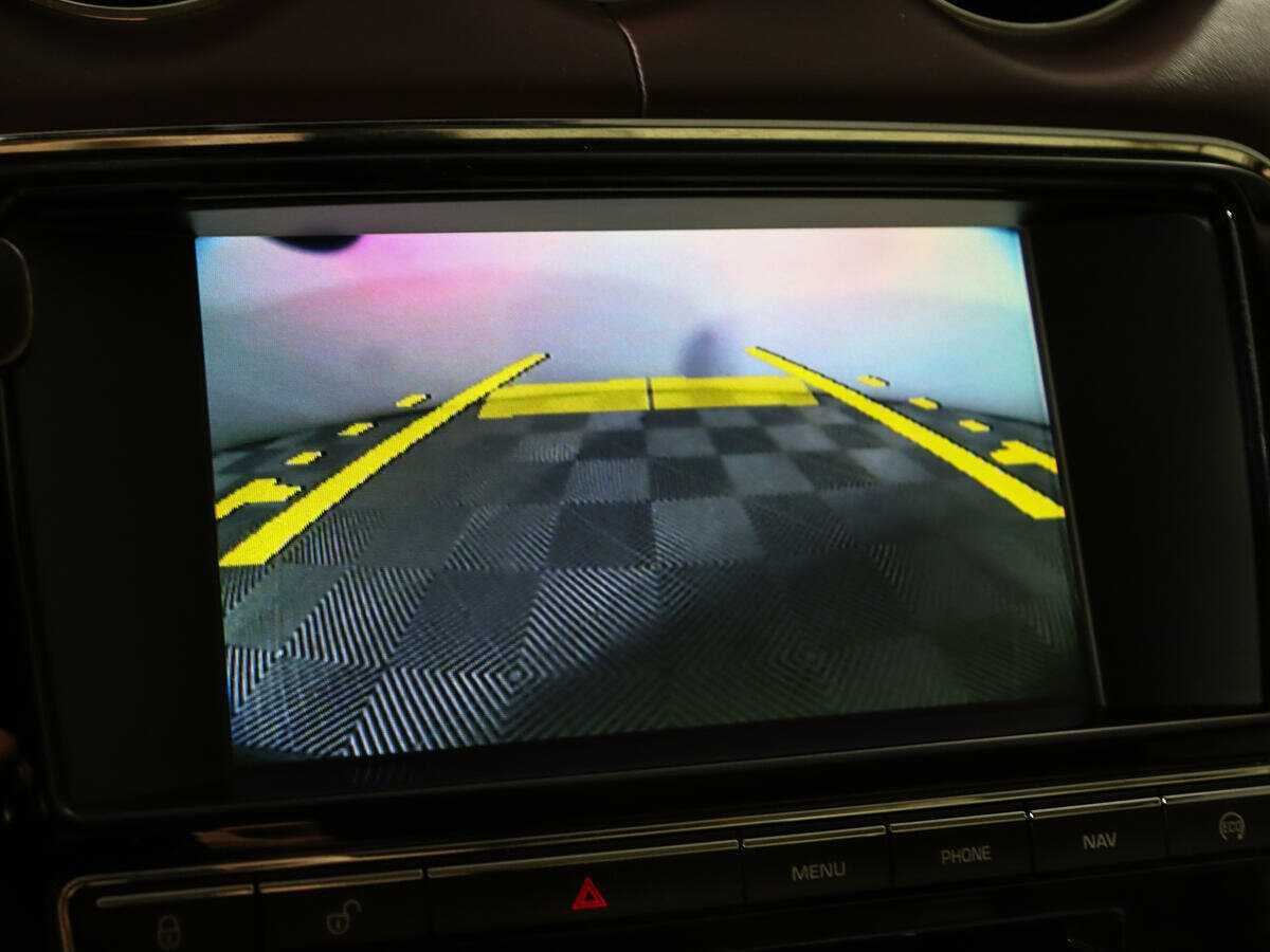 Купить Jaguar XJ с пробегом. Фото: #13