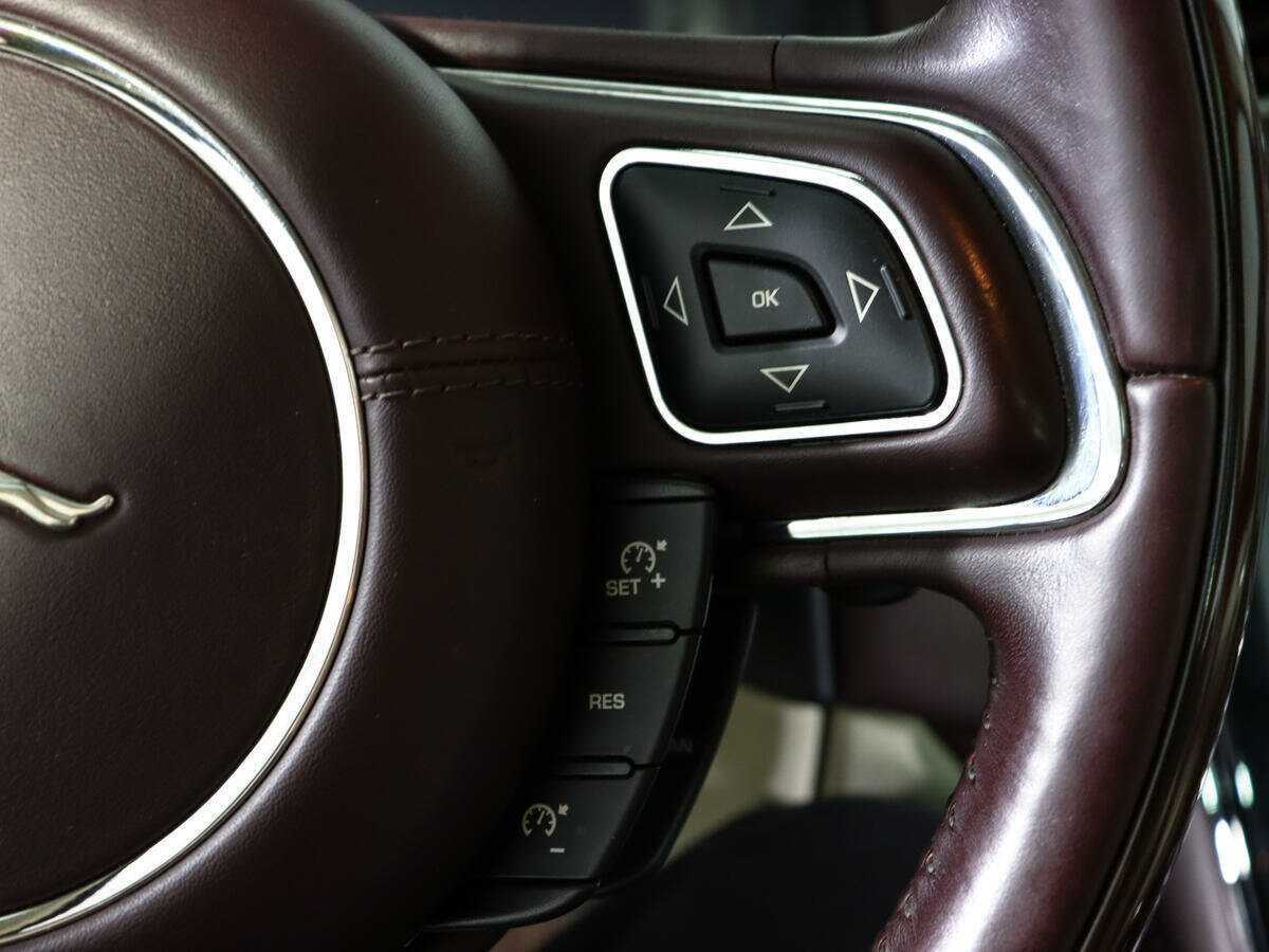 Купить Jaguar XJ с пробегом. Фото: #30