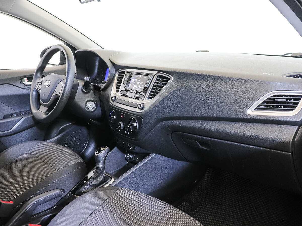 Купить Hyundai Solaris с пробегом. Фото: #7