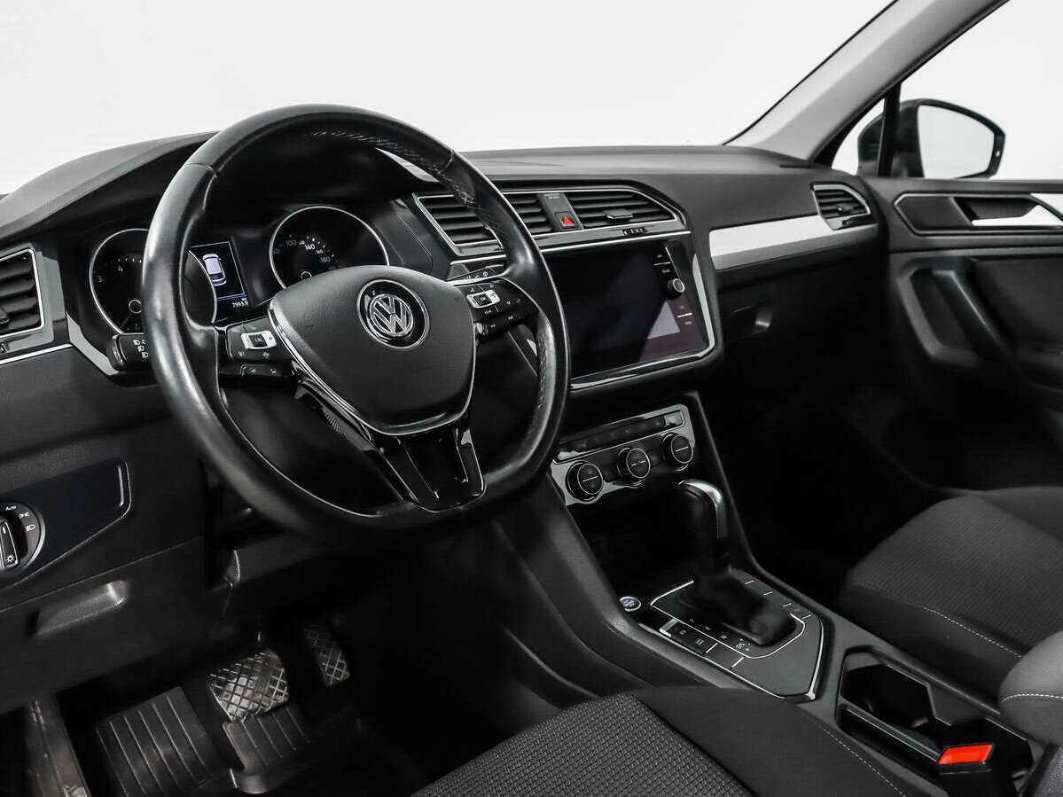 Купить Volkswagen Tiguan с пробегом. Фото: #8