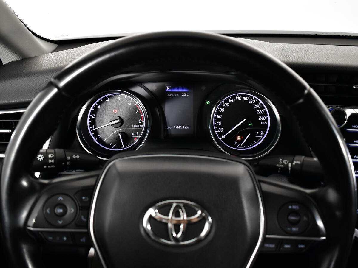 Купить Toyota Camry с пробегом. Фото: #10