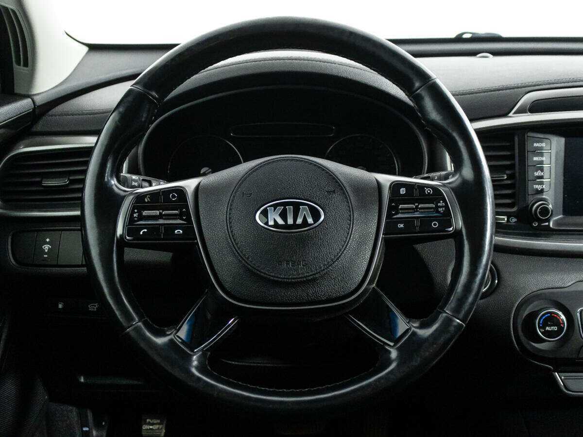 Купить Kia Sorento с пробегом. Фото: #20