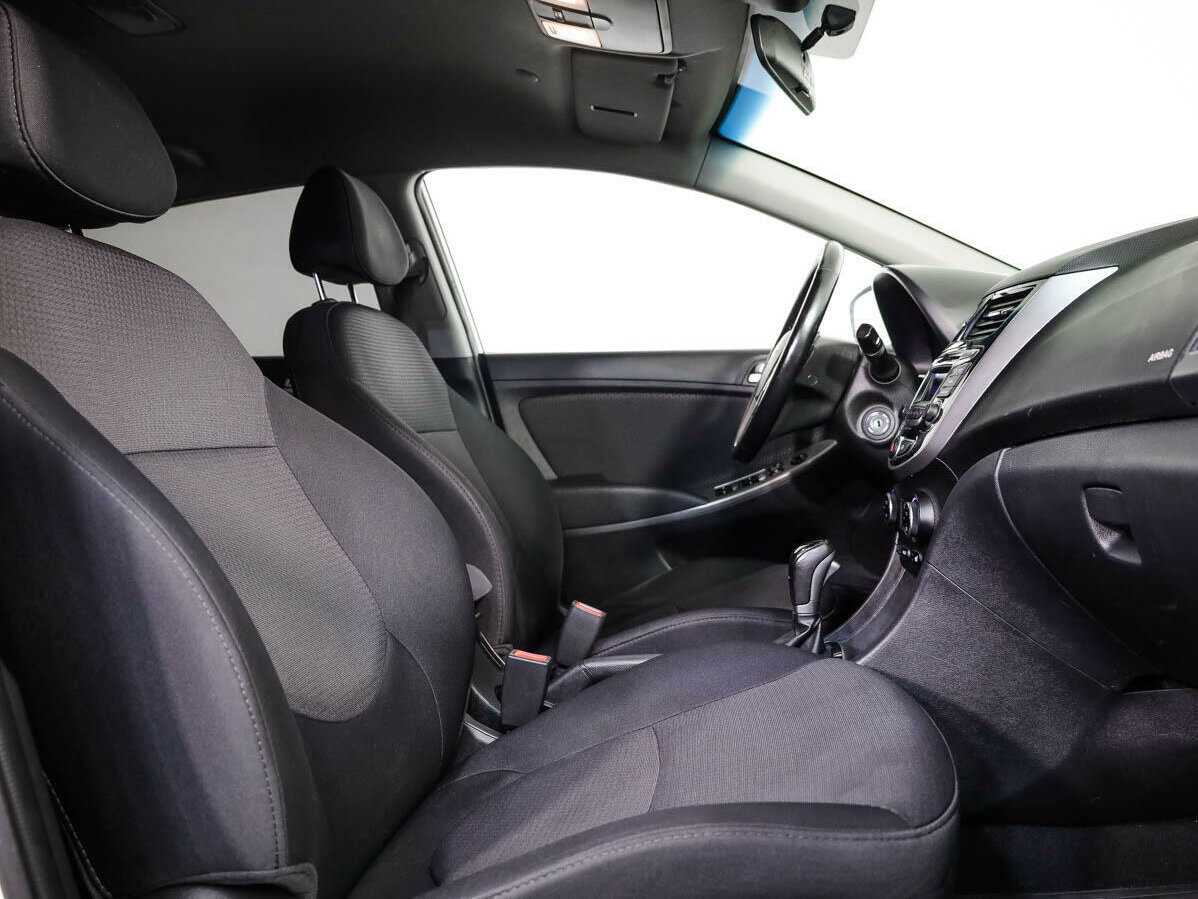 Купить Hyundai Solaris с пробегом. Фото: #10