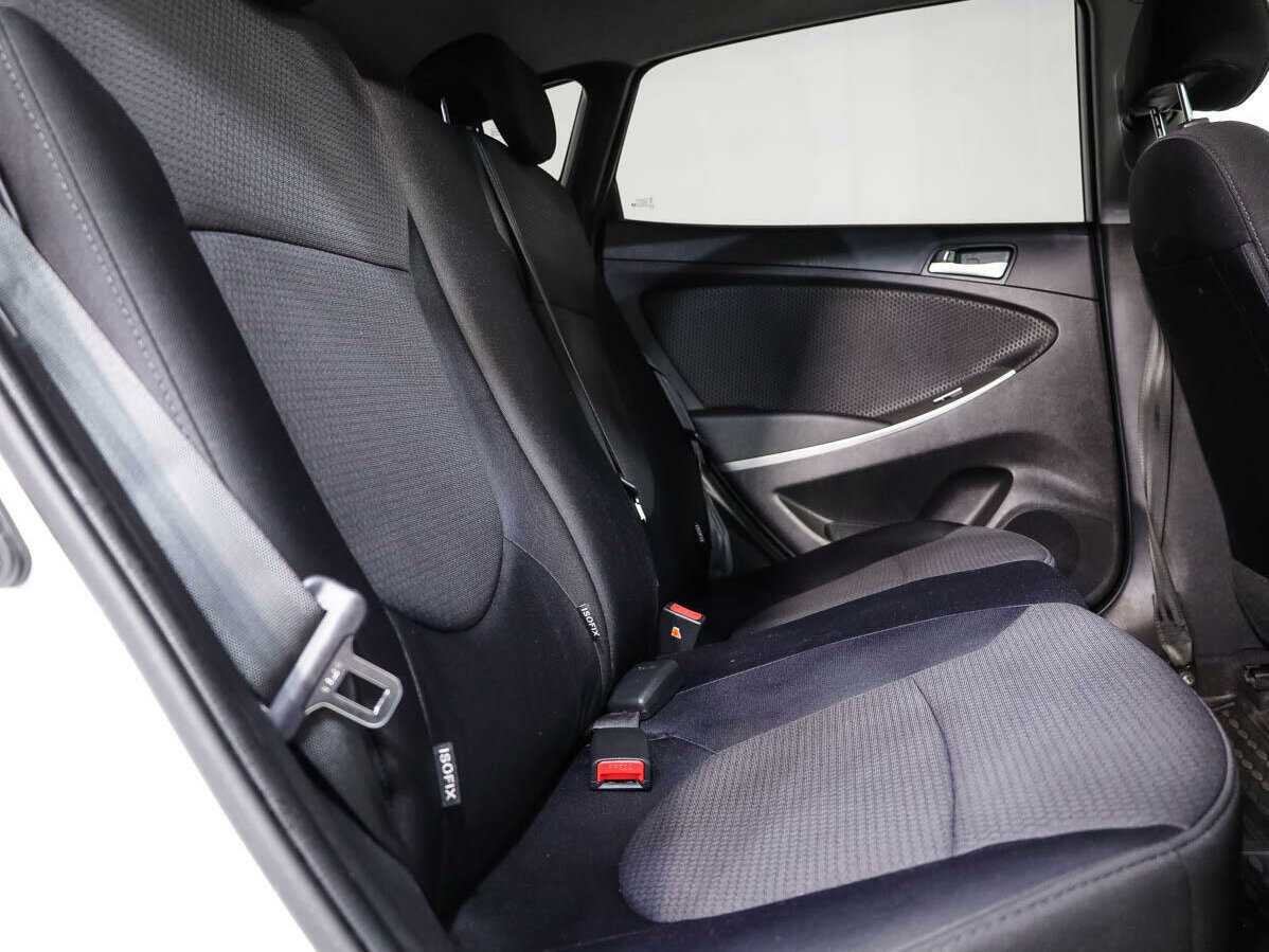 Купить Hyundai Solaris с пробегом. Фото: #11