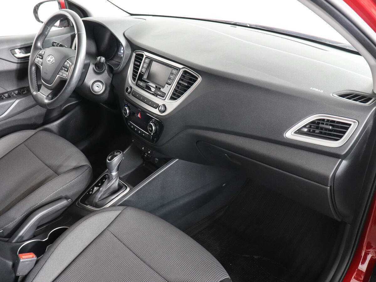 Купить Hyundai Solaris с пробегом. Фото: #9