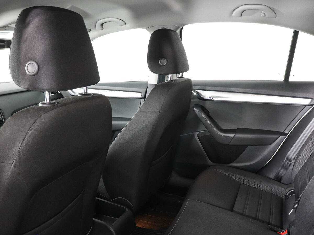 Купить Skoda Octavia с пробегом. Фото: #11