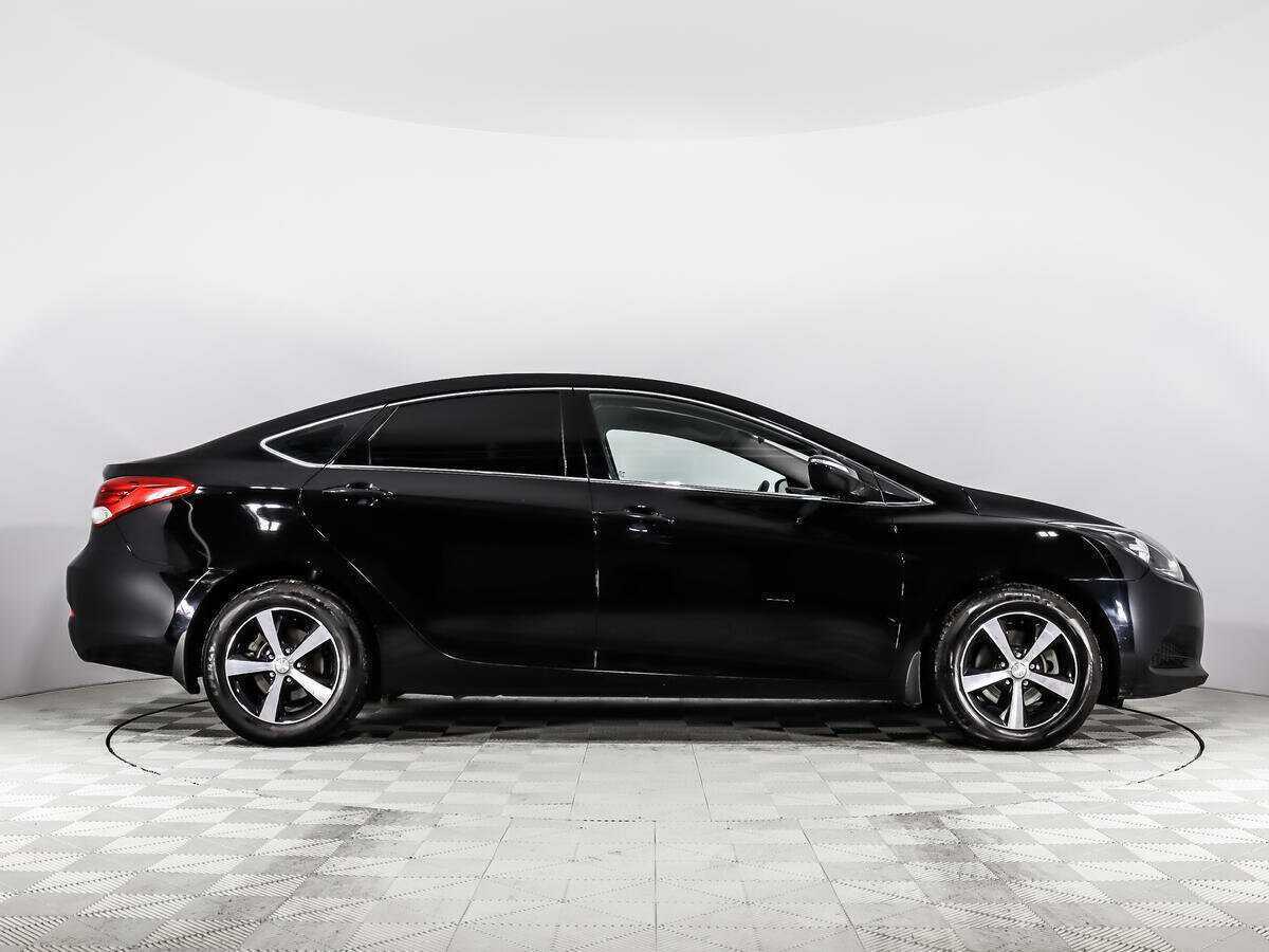 Купить Hyundai i40 с пробегом. Фото: #3