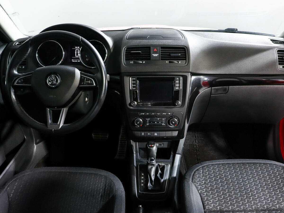 Купить Skoda Yeti с пробегом. Фото: #11