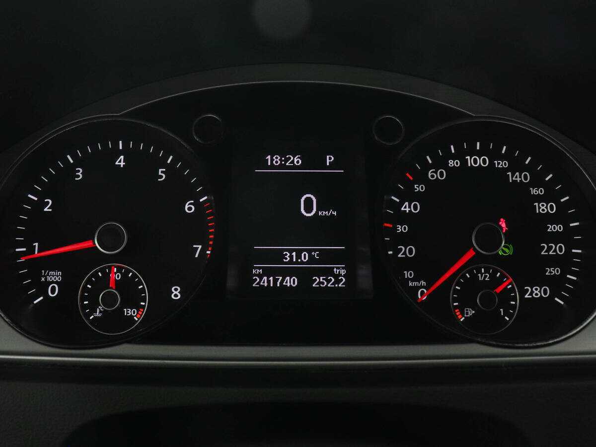 Купить Volkswagen Passat CC с пробегом. Фото: #10