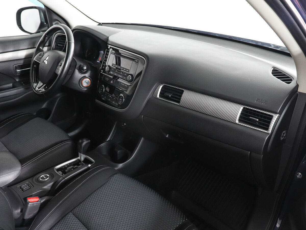 Купить Mitsubishi Outlander с пробегом. Фото: #9