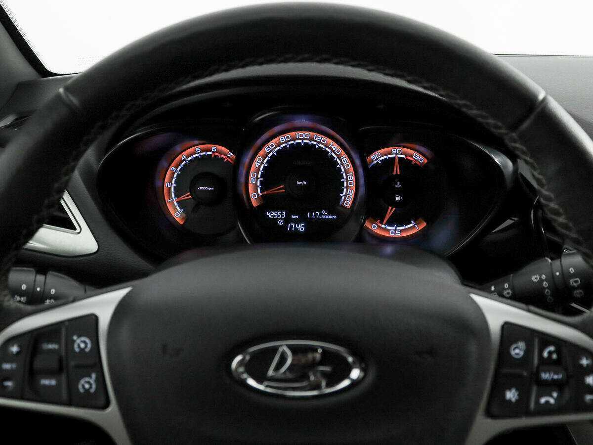 Купить Lada (ВАЗ) Vesta с пробегом. Фото: #12