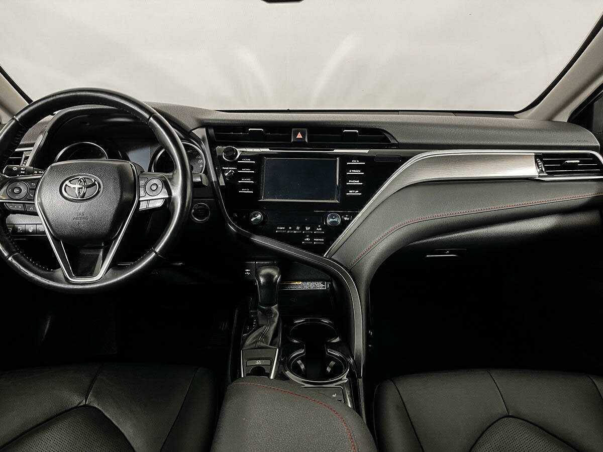 Купить Toyota Camry с пробегом. Фото: #11