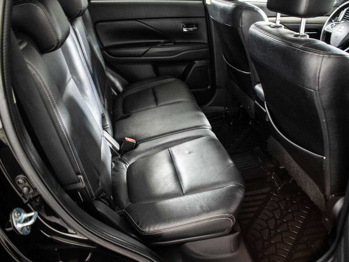 Купить Mitsubishi Outlander с пробегом. Фото: #9