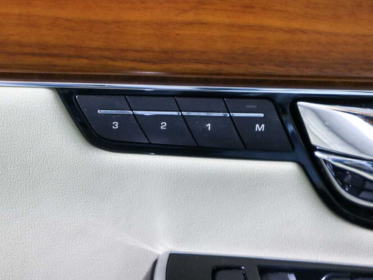 Купить Jaguar XJ с пробегом. Фото: #14