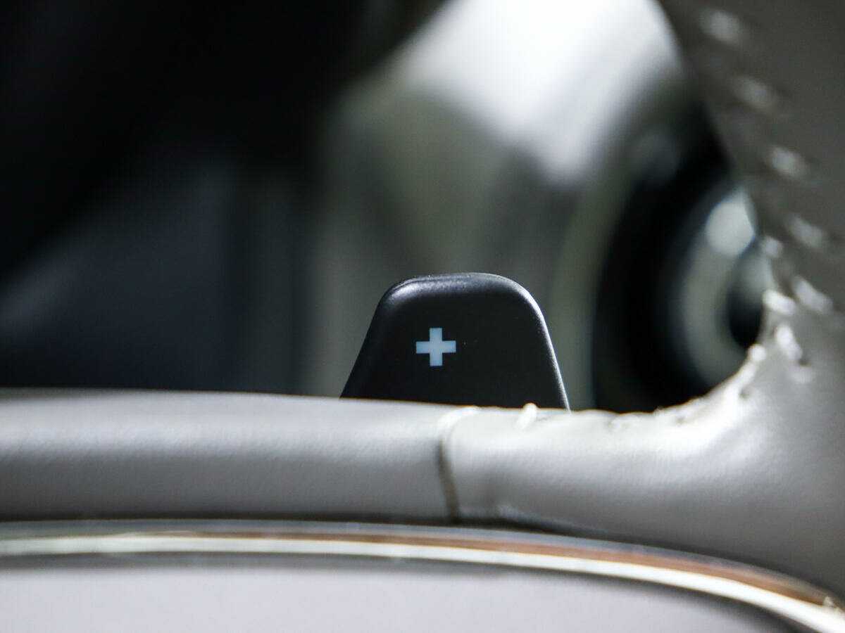 Купить Jaguar XJ с пробегом. Фото: #25