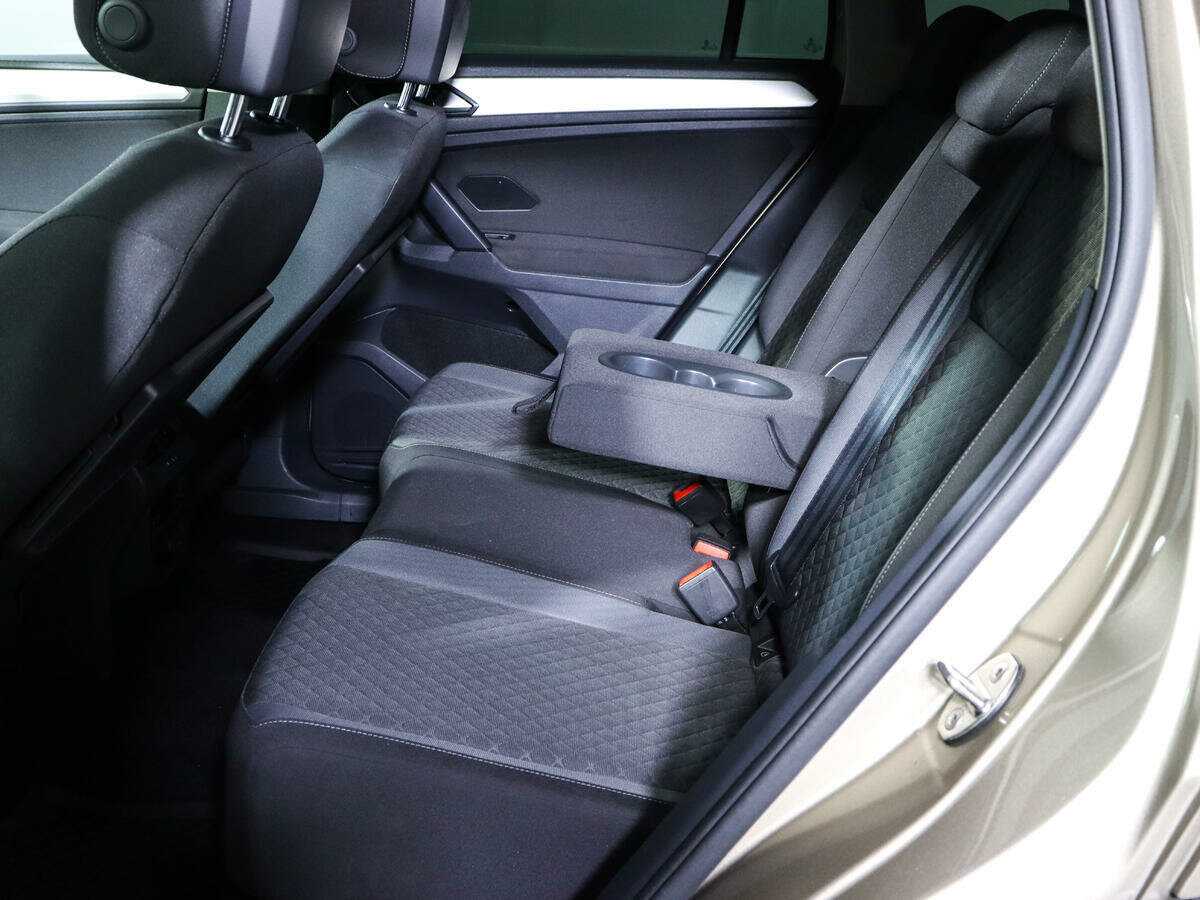 Купить Volkswagen Tiguan с пробегом. Фото: #7