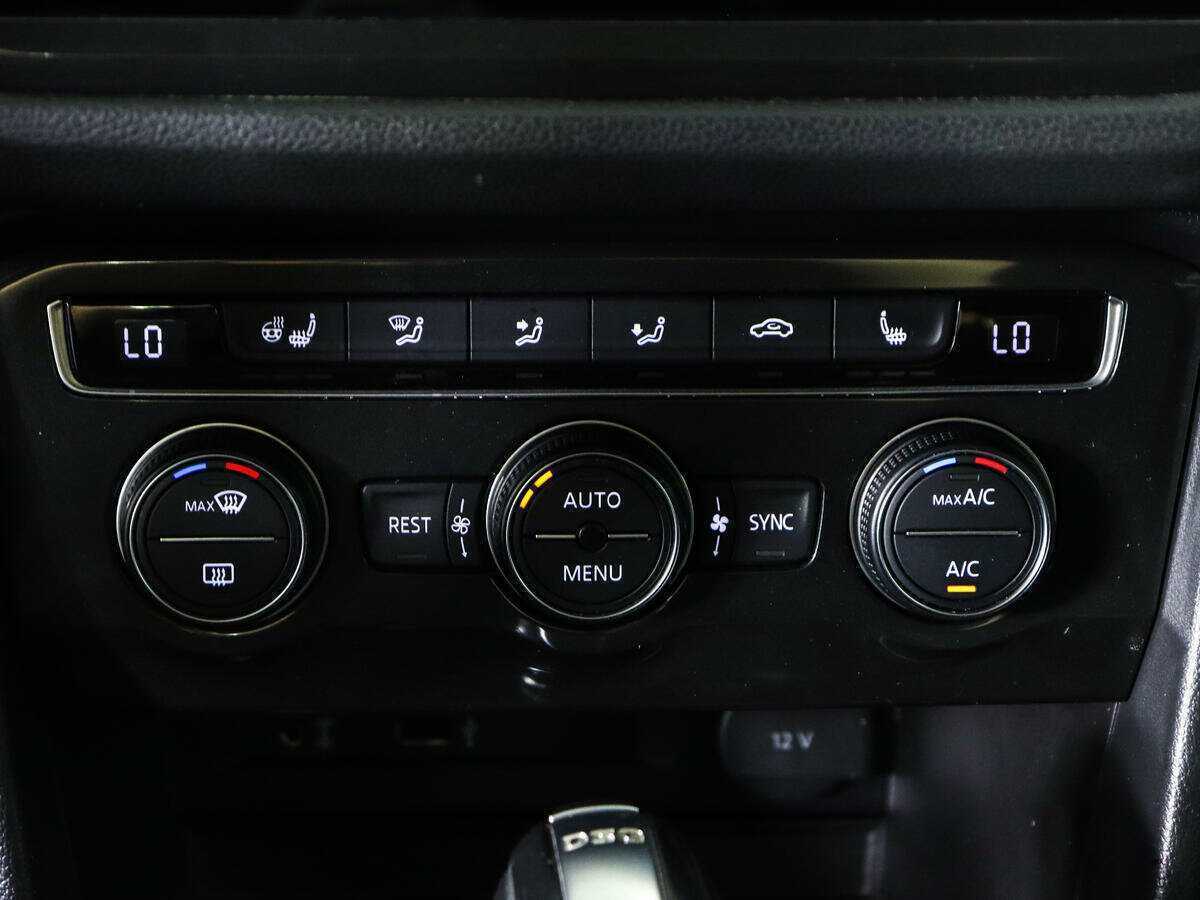Купить Volkswagen Tiguan с пробегом. Фото: #15