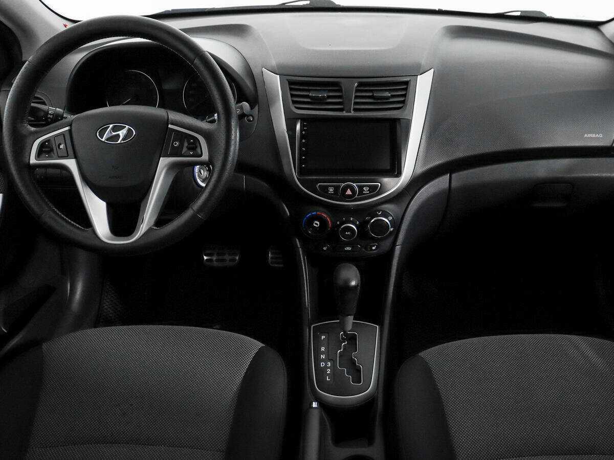 Купить Hyundai Solaris с пробегом. Фото: #11