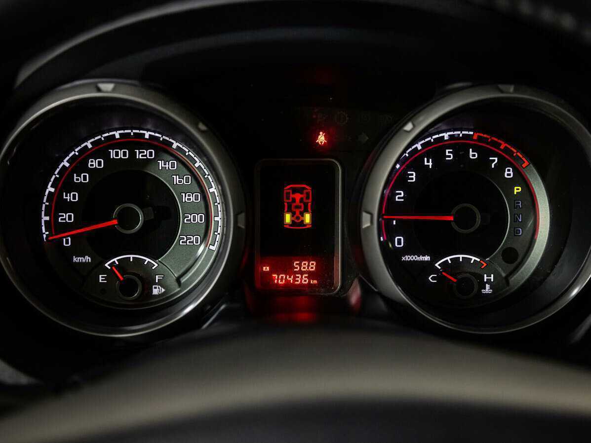 Купить Mitsubishi Pajero с пробегом. Фото: #8