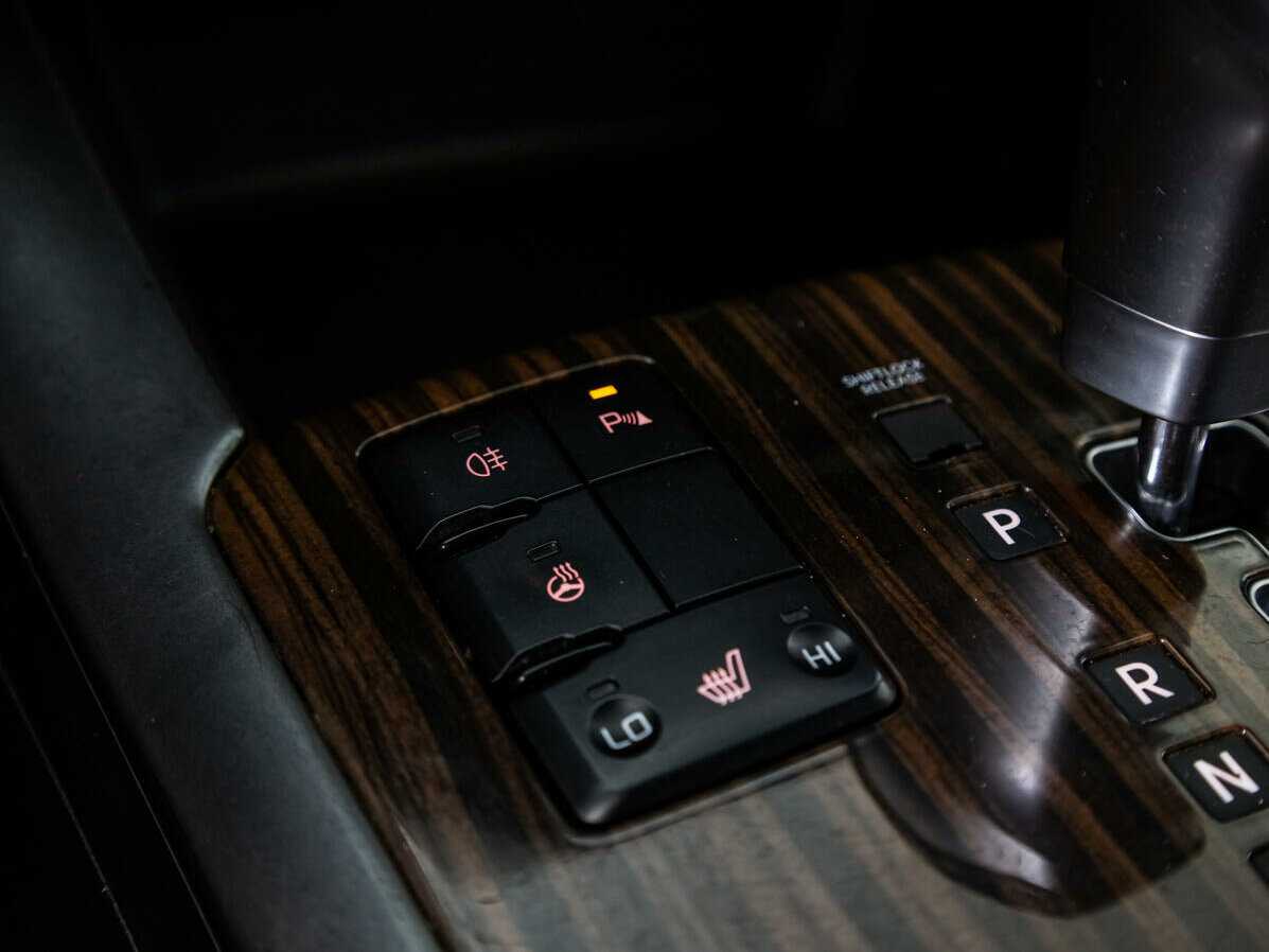 Купить Kia Mohave с пробегом. Фото: #15