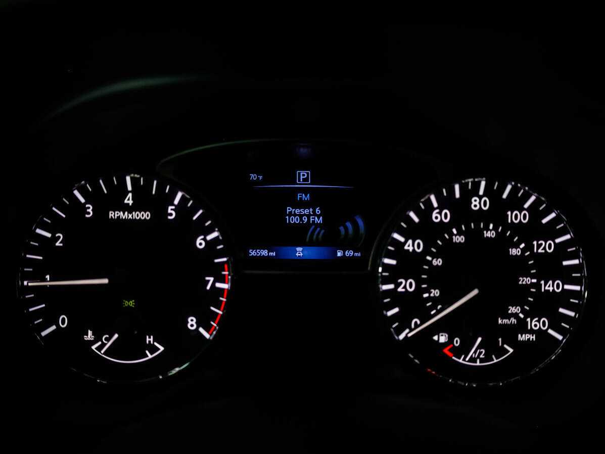 Купить Nissan Pathfinder с пробегом. Фото: #17