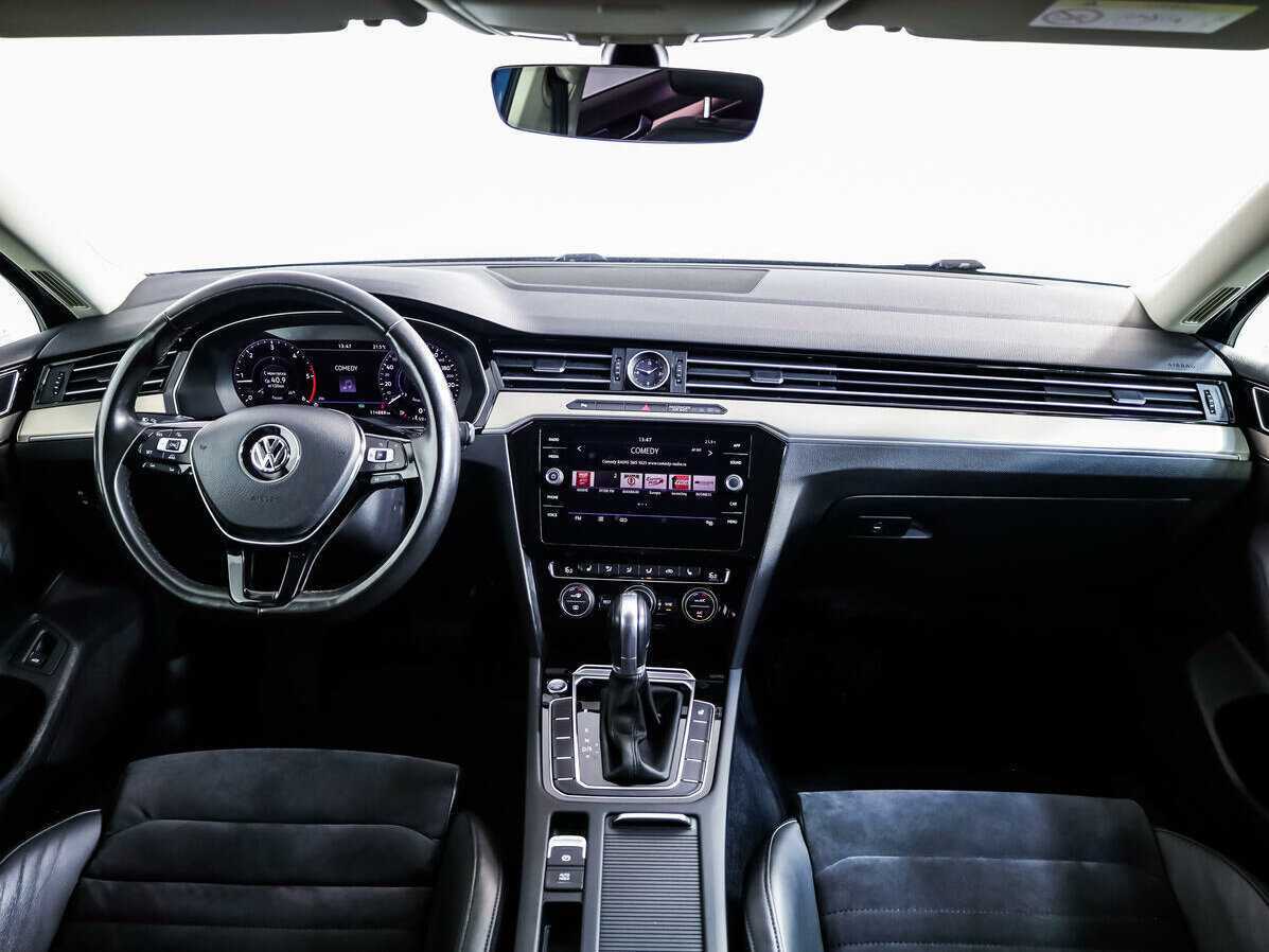 Купить Volkswagen Passat с пробегом. Фото: #8