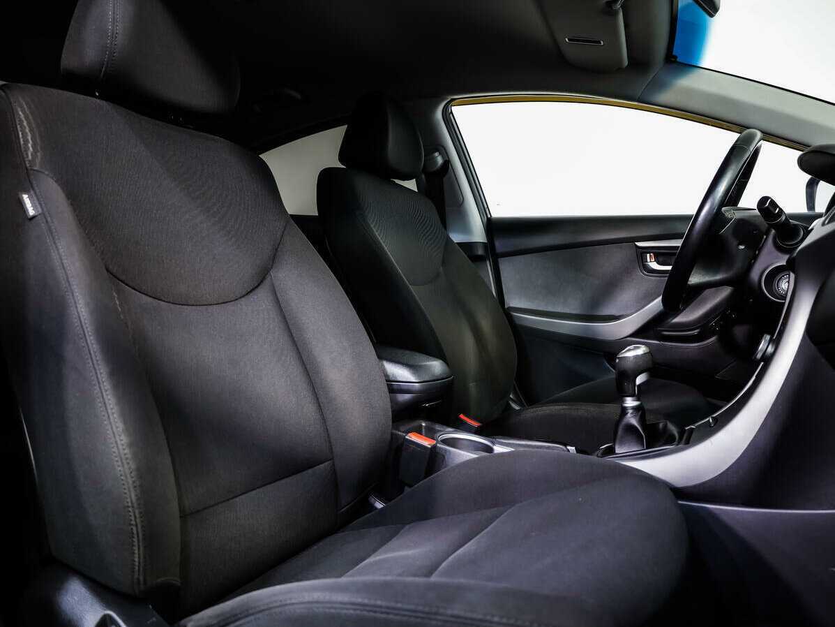 Купить Hyundai Elantra с пробегом. Фото: #10