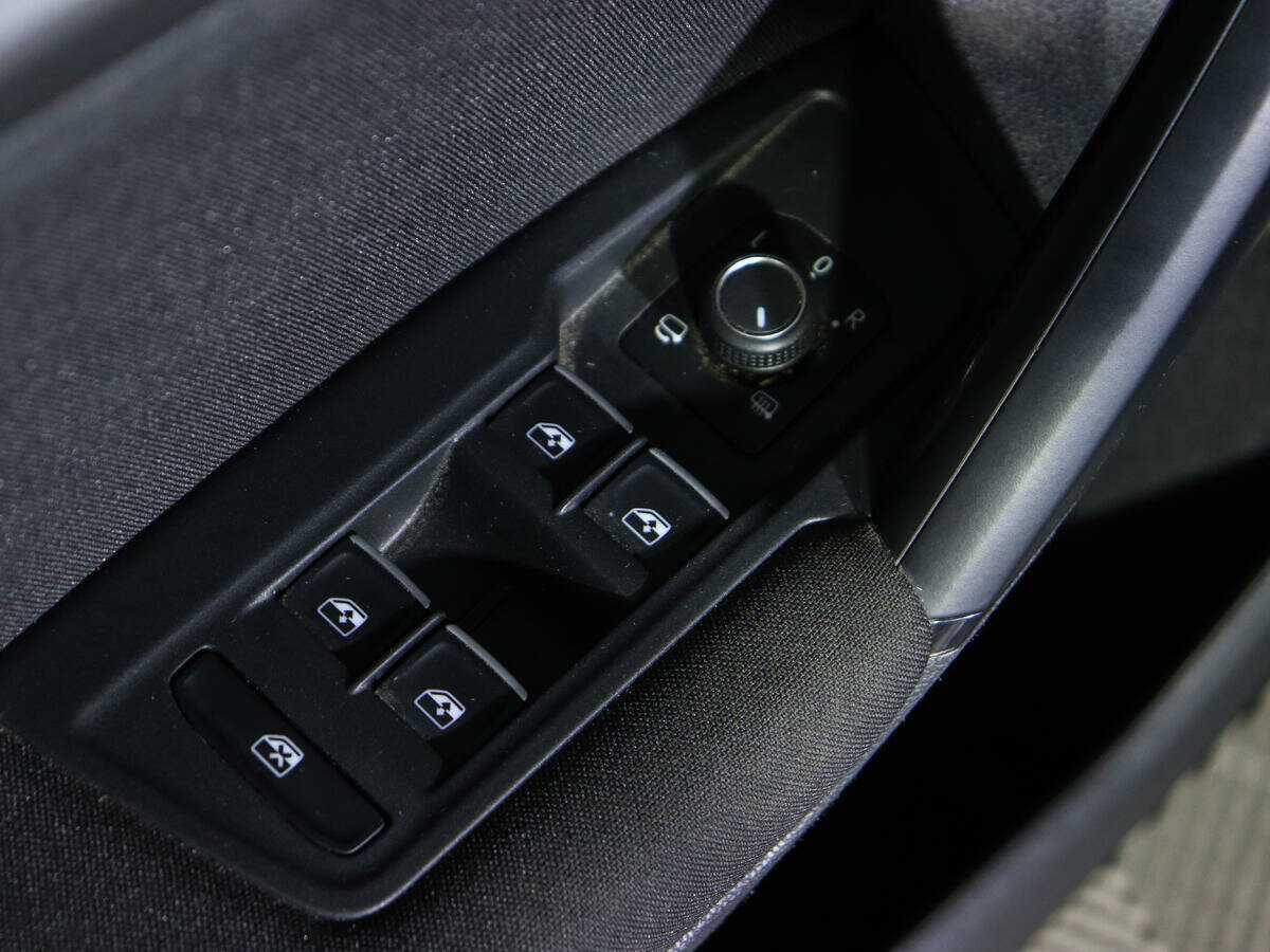 Купить Volkswagen Tiguan с пробегом. Фото: #17