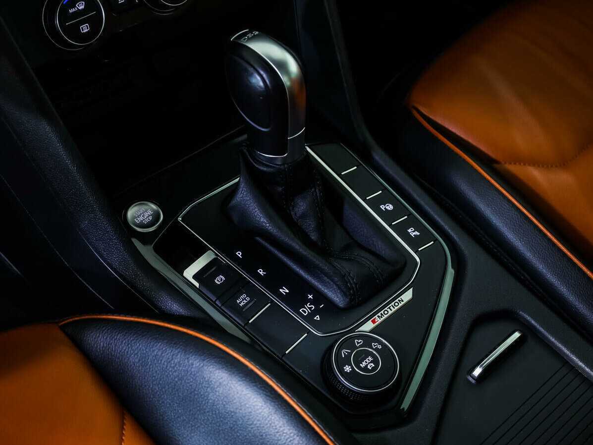 Купить Volkswagen Tiguan с пробегом. Фото: #13
