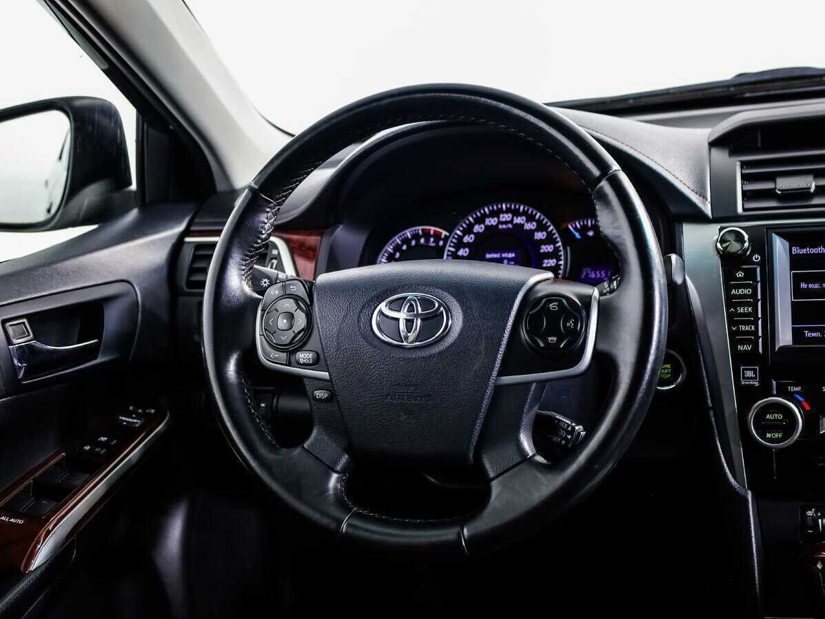 Купить Toyota Camry с пробегом. Фото: #9