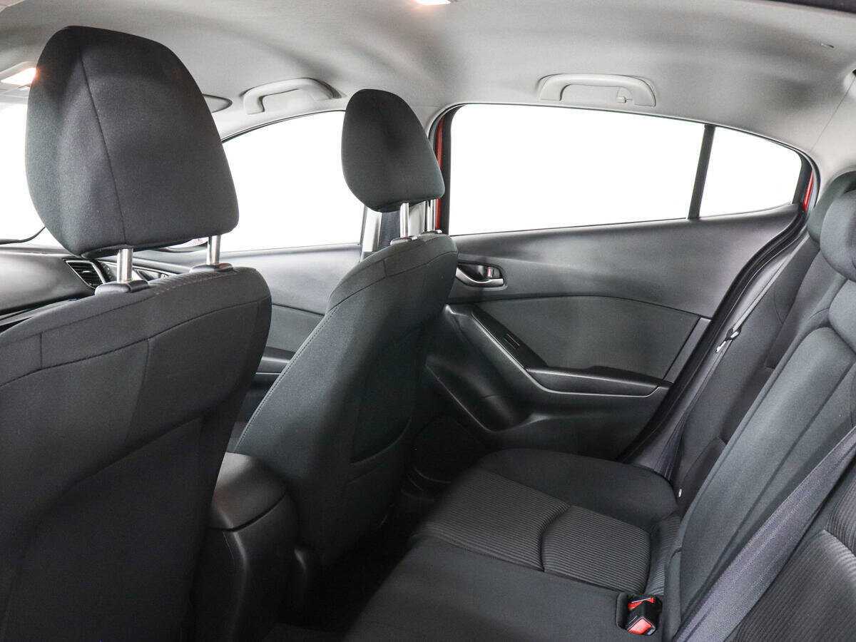 Купить Mazda 3 с пробегом. Фото: #9