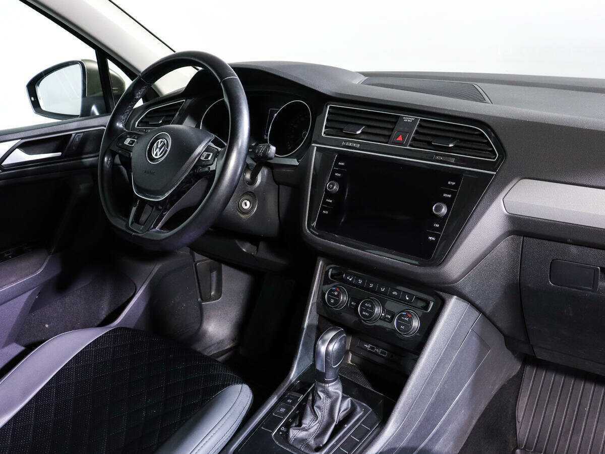 Купить Volkswagen Tiguan с пробегом. Фото: #8